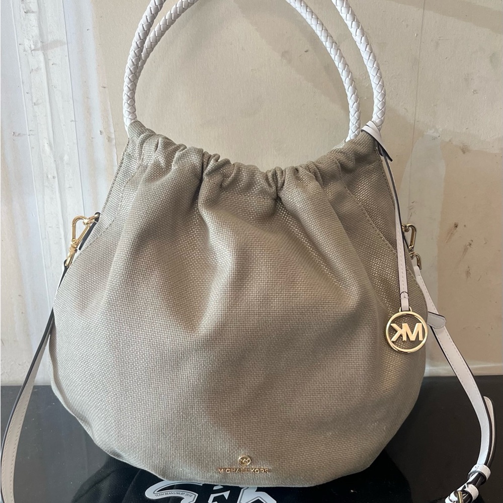 Michael Kors White and Gold Leather Handbag